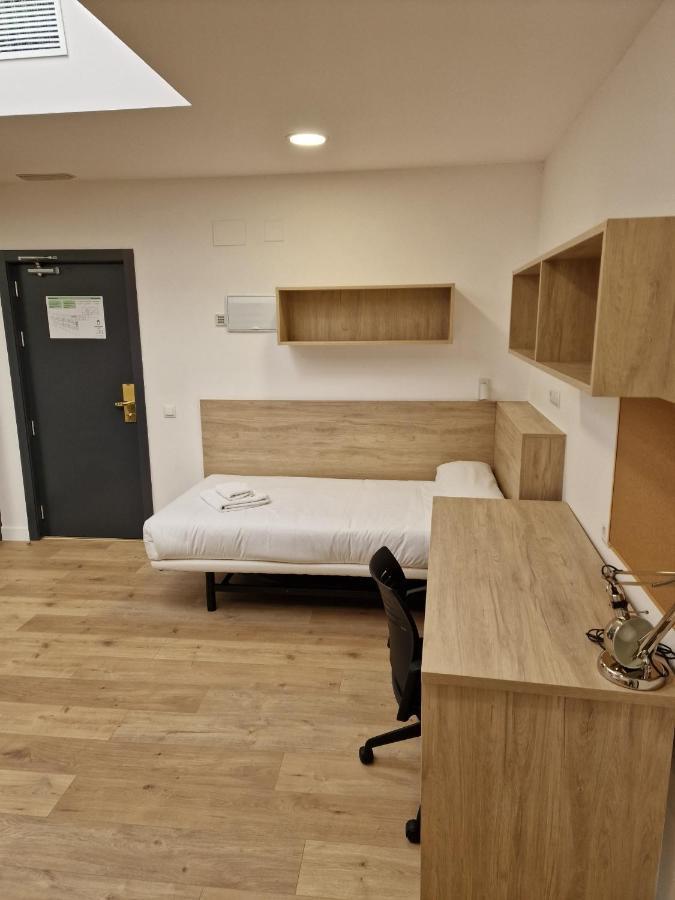 Micampus Leganes Student Residence מראה חיצוני תמונה
