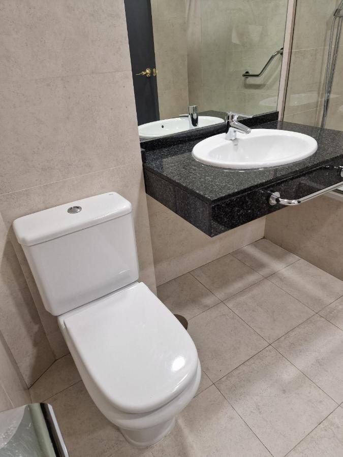 Micampus Leganes Student Residence מראה חיצוני תמונה